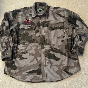 Cabela’s All Canada Show tan snd green camo button up shirt 100% polyest…